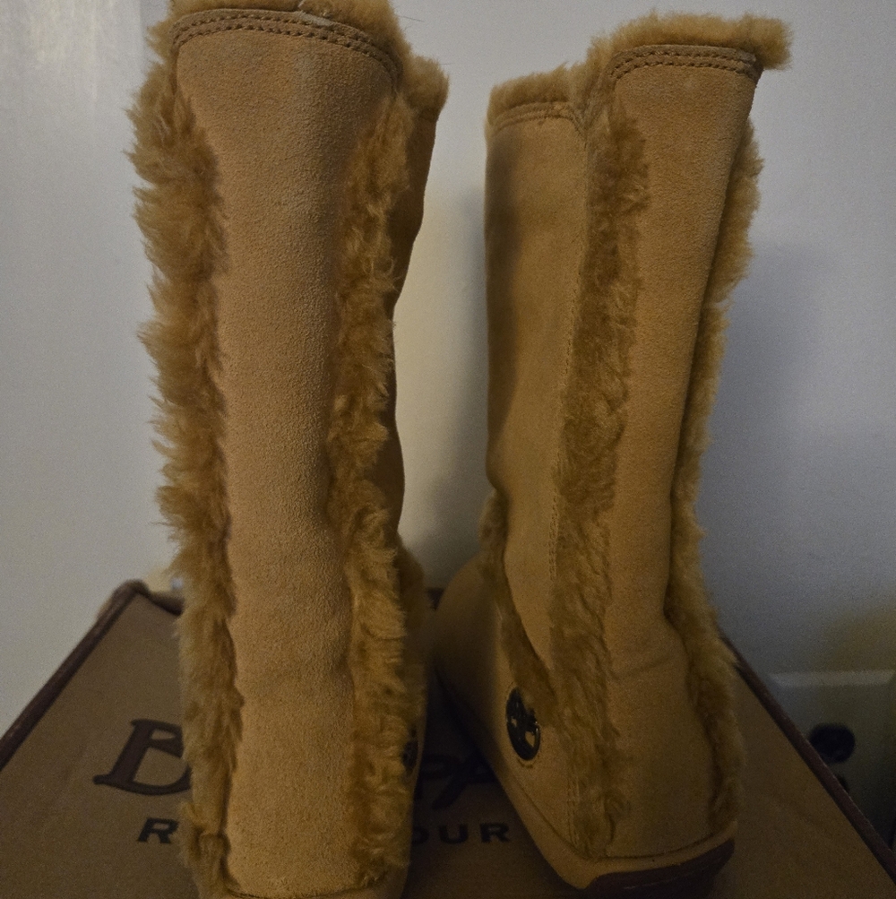 Timberland Tan Suede Fur-Lined Boots - Picture 4 of 5